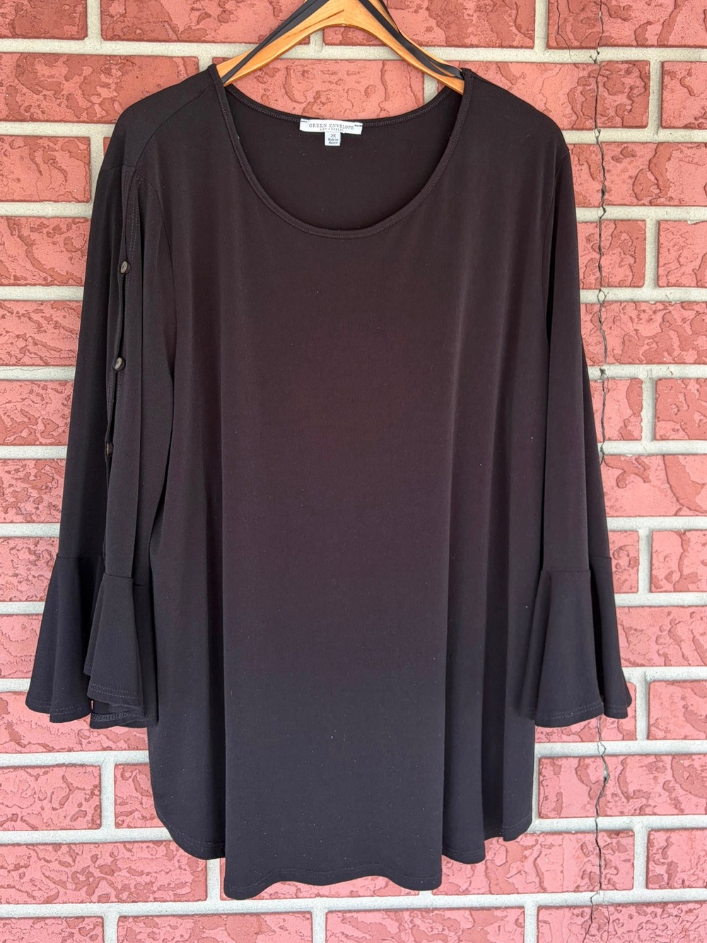 Green Envelope Black Button-Trim Flared Sleeve Tunic
